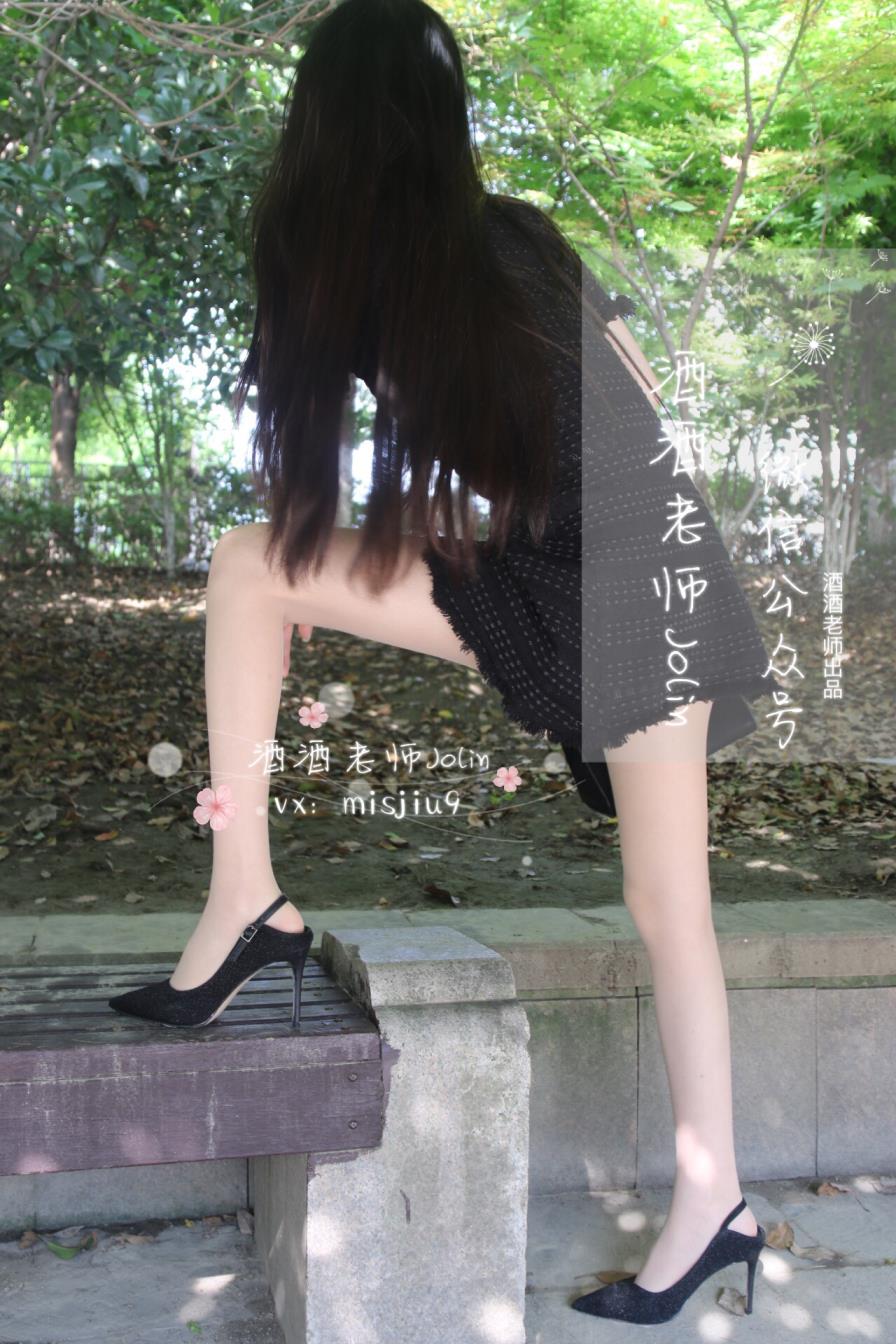 酒酒老师-06 - 单车肉丝美足--77P