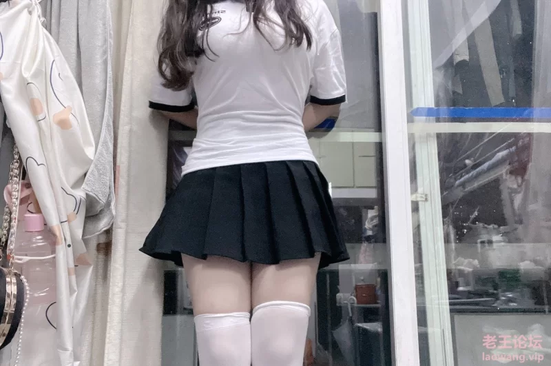 自购全网首发！高颜值学生妹小坦克（露脸巨乳） [480P140V-3.5GB]