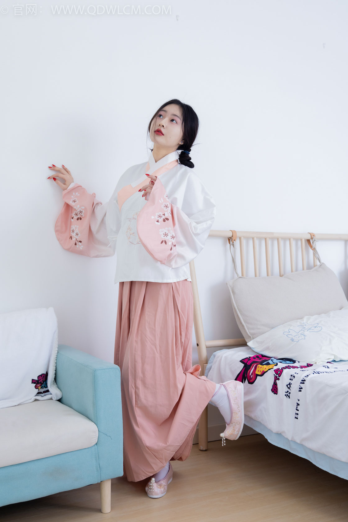 物恋传媒 -  第2117-2136共20期打包[棉袜，船袜，裸足，丝袜，打包]