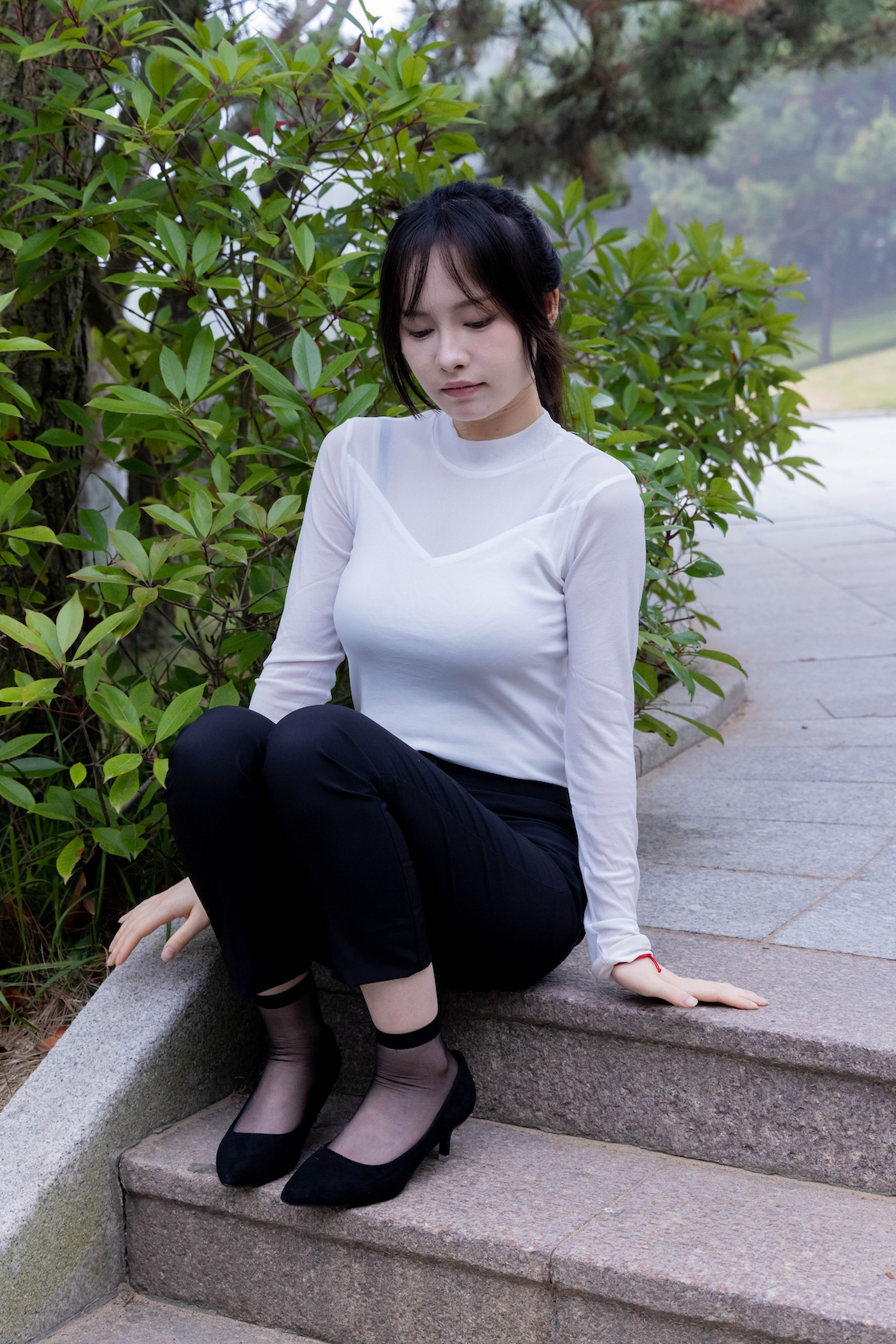 物恋传媒 - NO.2337期 《小酒》 高跟鞋，短黑丝[脚尖加固款]，短白丝[脚尖加固款]