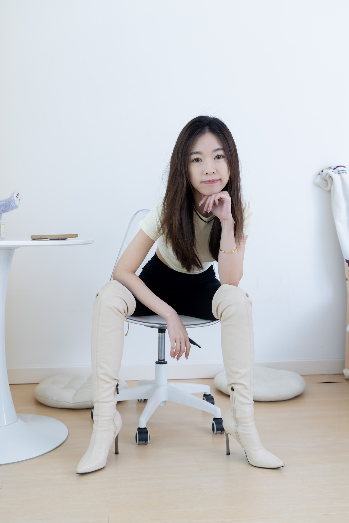 物恋传媒 - NO.2339期 《婷婷》 长靴，白棉袜，裸足，物恋传媒，物恋摄影映画