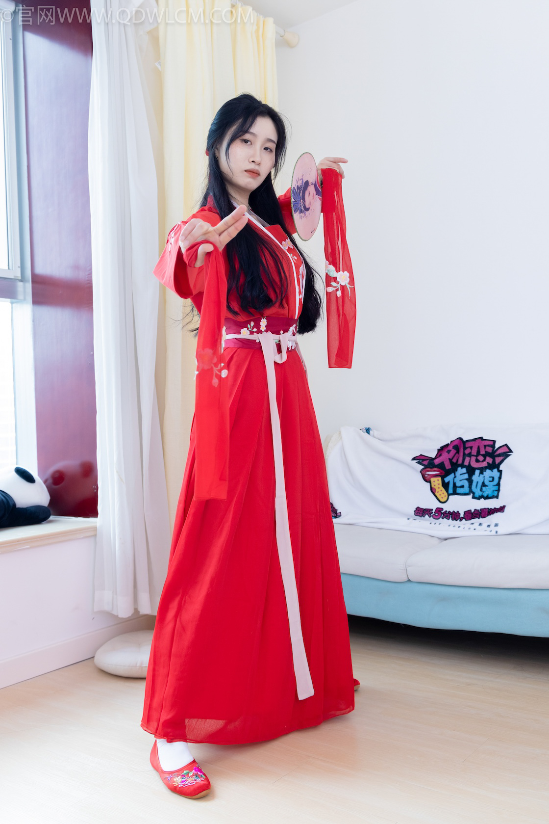 物恋传媒 - NO.2328期 《绒绒》 汉服，布鞋，白棉袜[打底]红色船袜[叠穿]，物恋传媒，物恋摄影映画