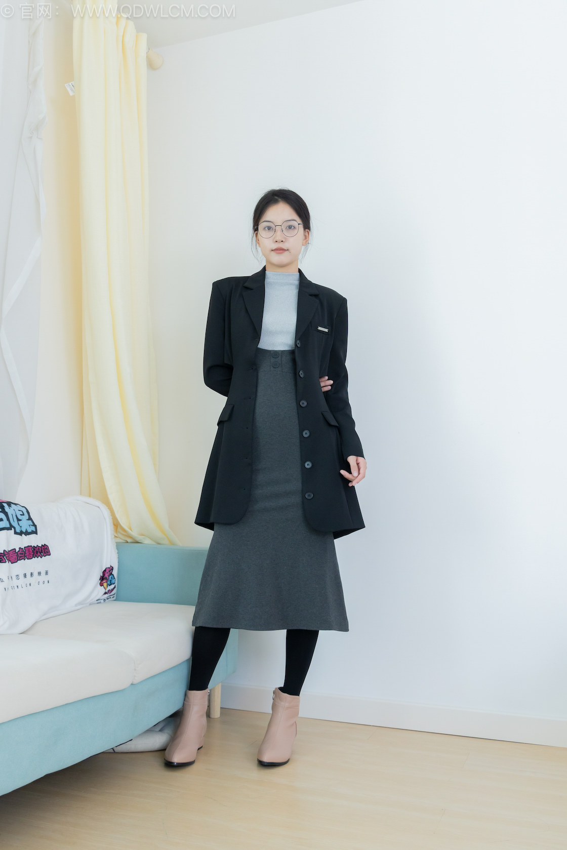 物恋传媒 - NO.2533期 《茯苓》 短靴,厚黑丝,皮筋绑脚老头乐挠脚剧情,物恋传媒,物恋摄影映画