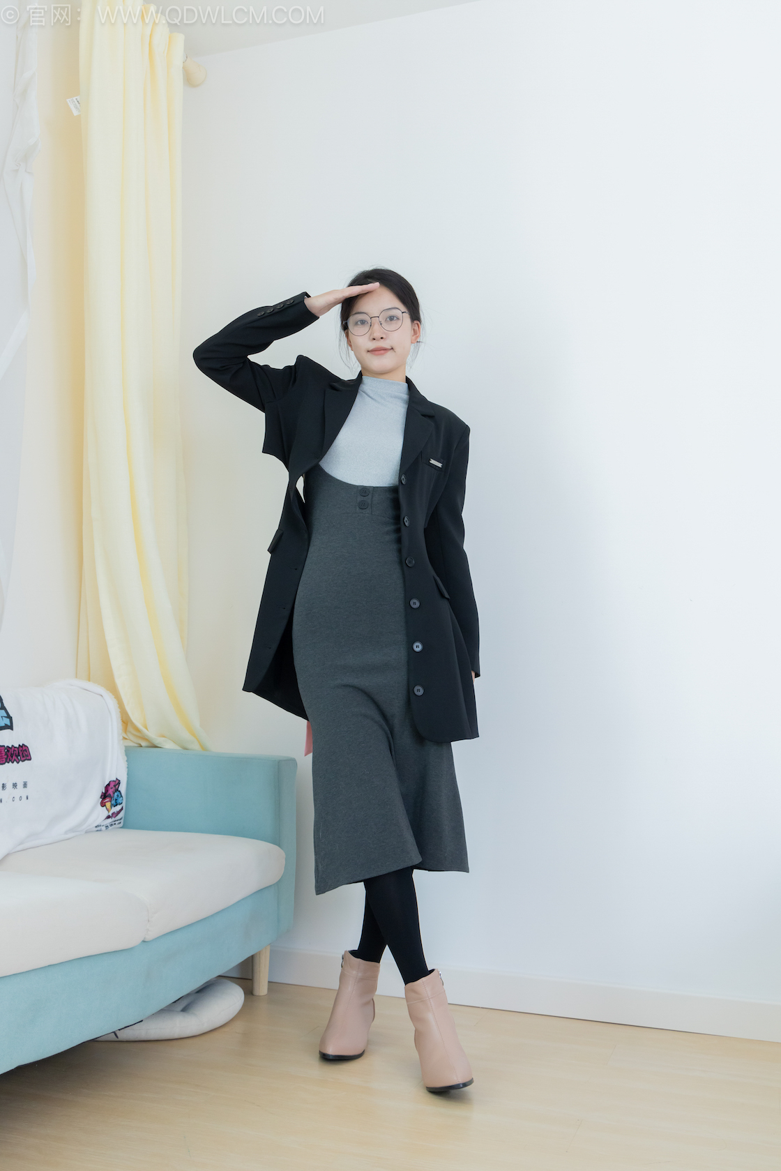 物恋传媒 - NO.2533期 《茯苓》 短靴,厚黑丝,皮筋绑脚老头乐挠脚剧情,物恋传媒,物恋摄影映画