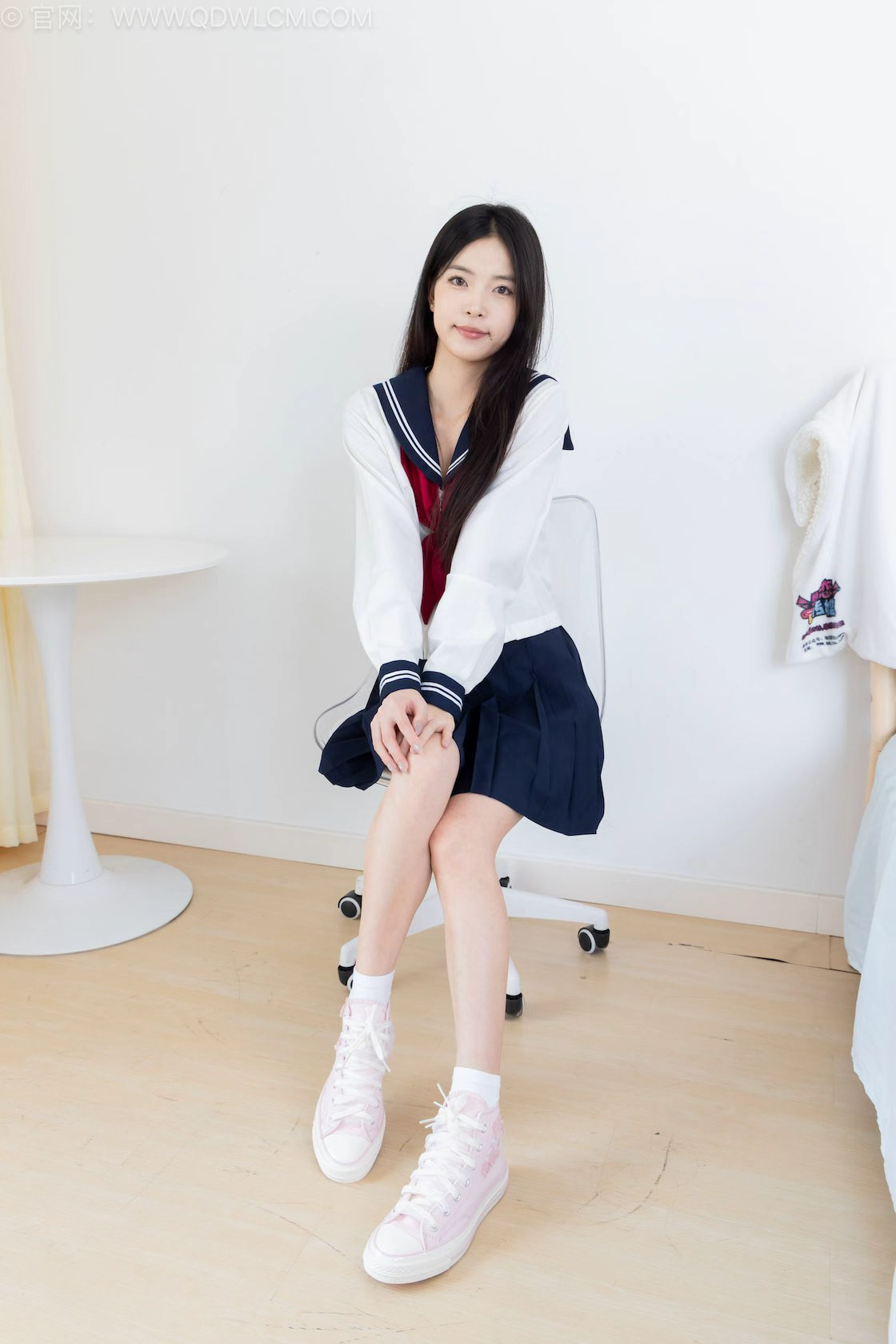 物恋传媒 -  第2517-2536共20期打包[棉袜，船袜，裸足，丝袜，打包]