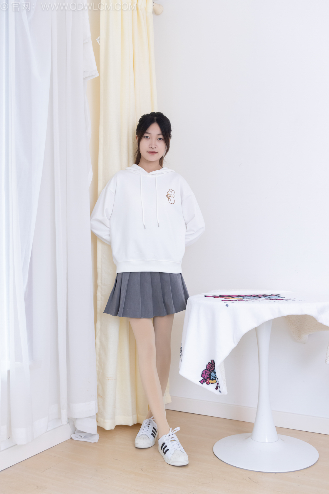 物恋传媒 - NO.2547期 《小夏》 板鞋，厚肉丝，物恋传媒，物恋摄影映画