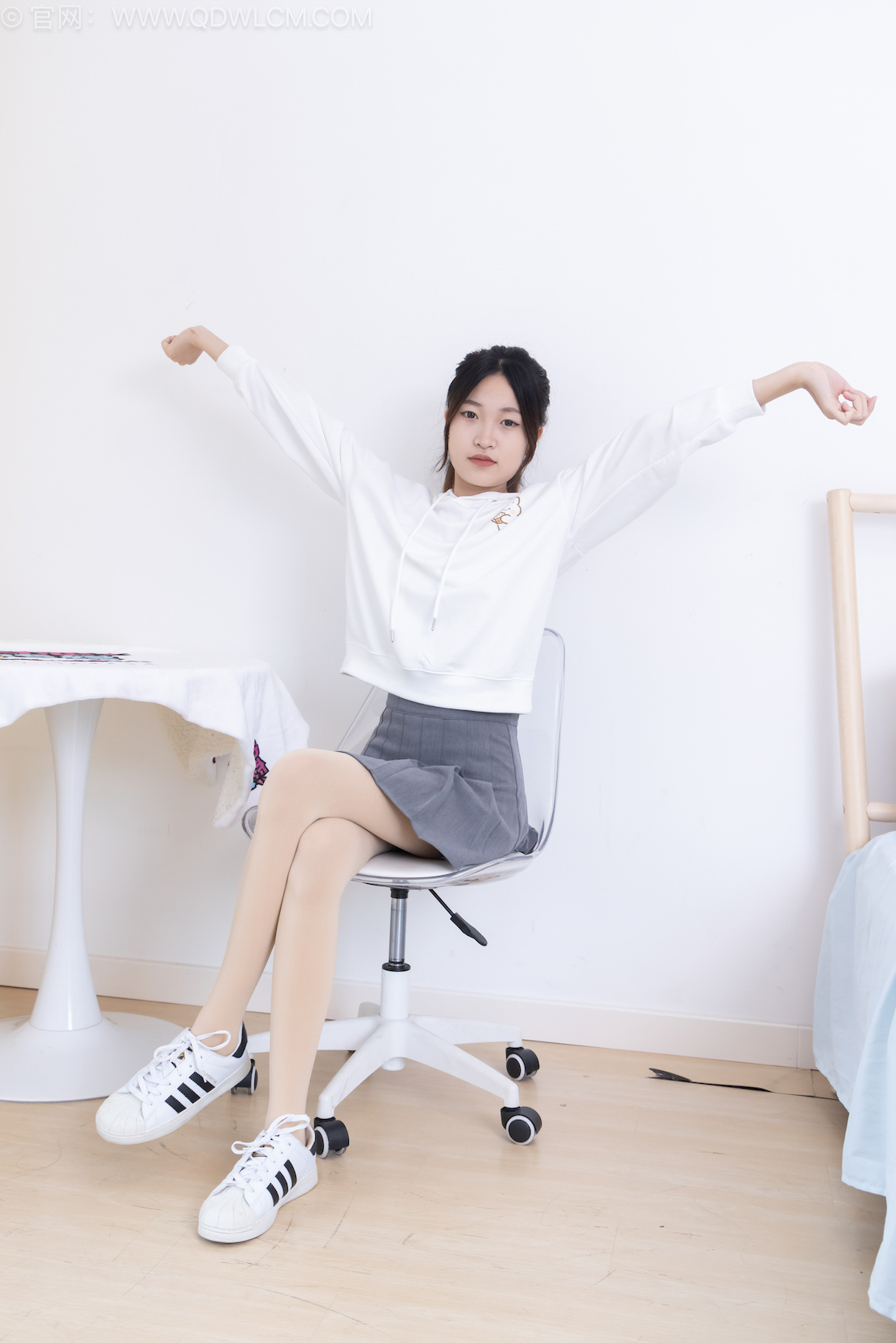 物恋传媒 - NO.2547期 《小夏》 板鞋，厚肉丝，物恋传媒，物恋摄影映画