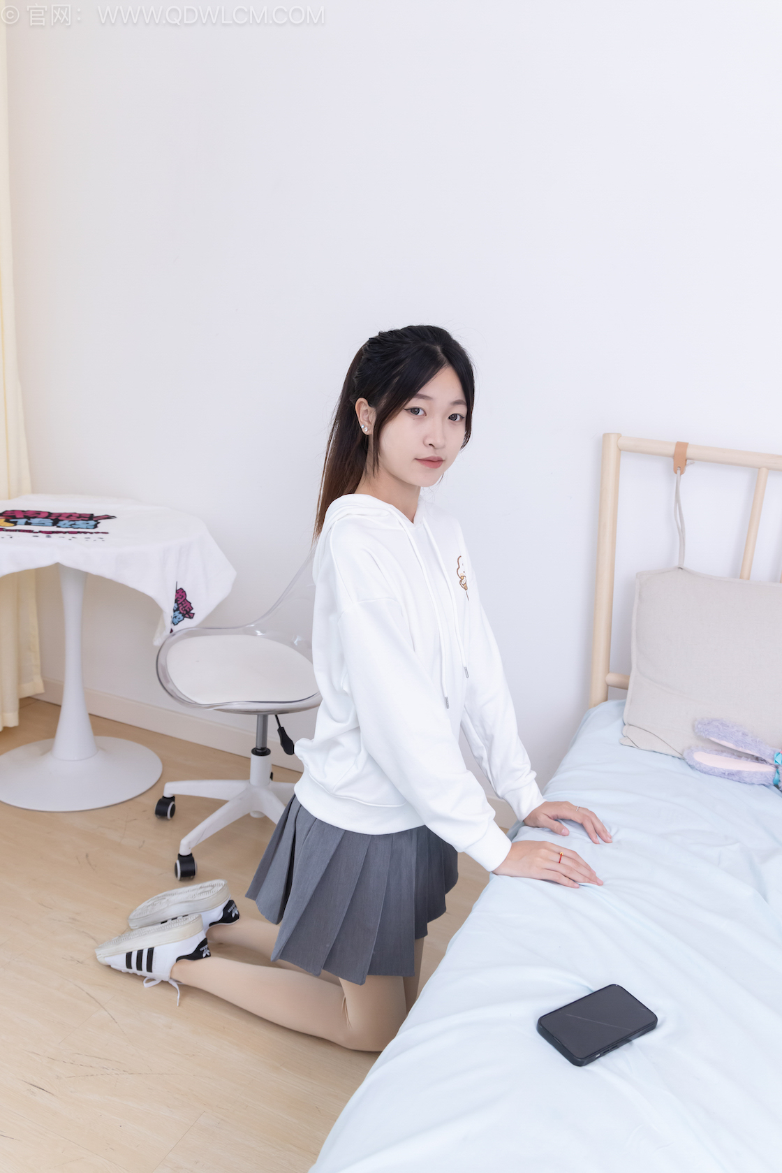 物恋传媒 - NO.2547期 《小夏》 板鞋，厚肉丝，物恋传媒，物恋摄影映画