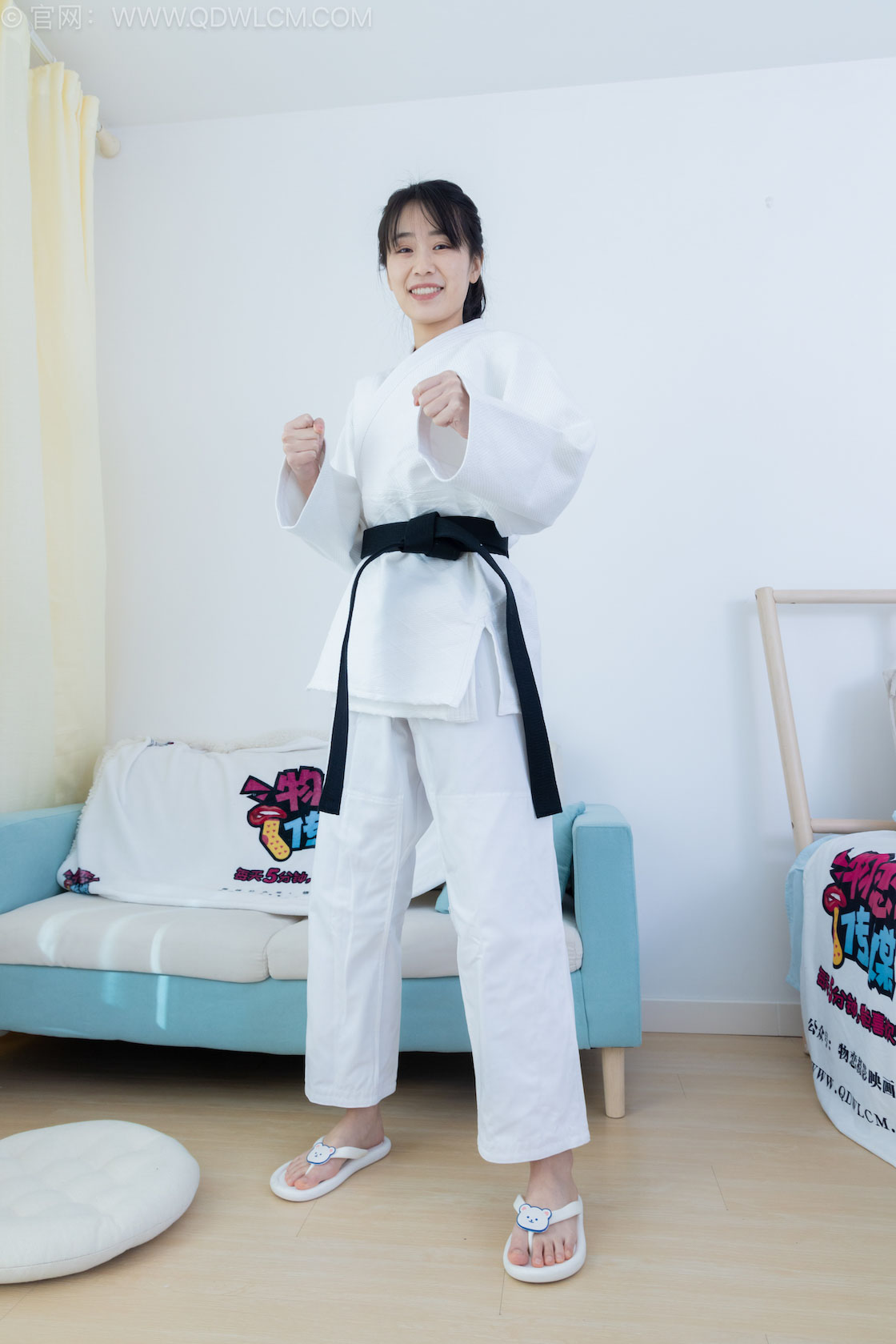 物恋传媒 -  第2537-2556共20期打包[棉袜，船袜，裸足，丝袜，打包]