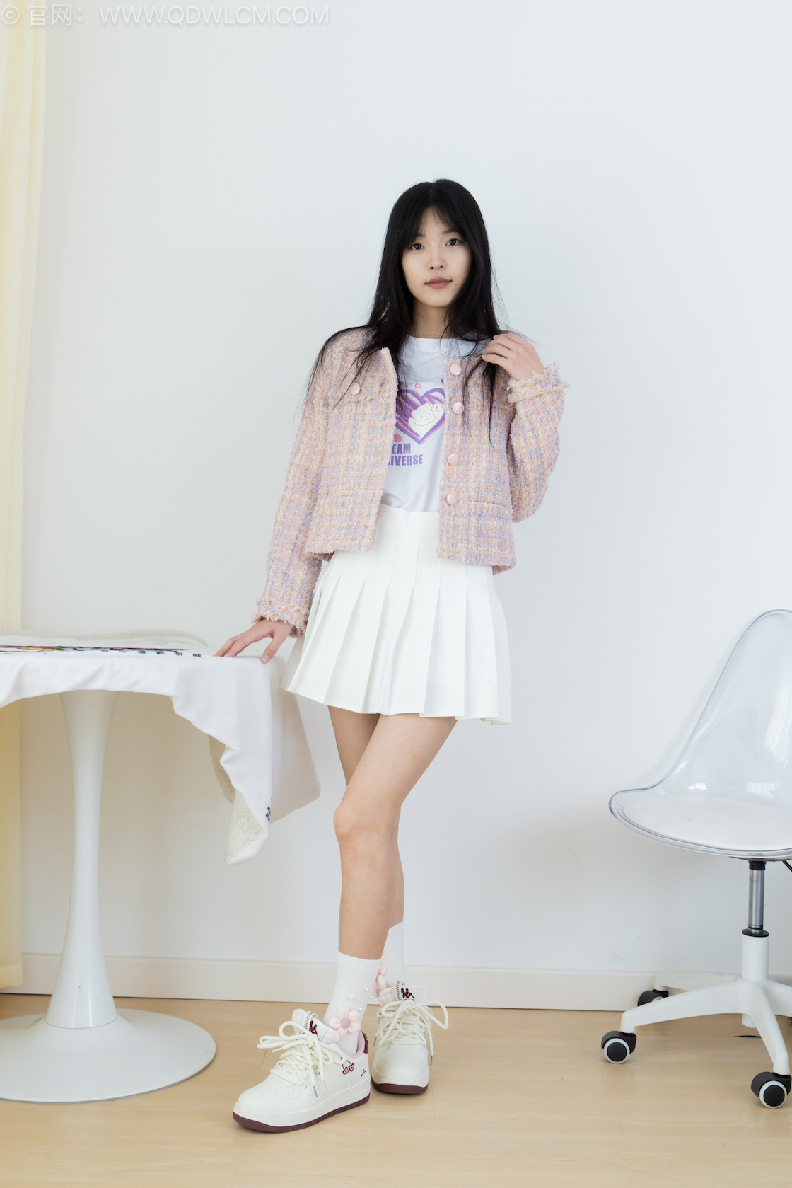 物恋传媒 - NO.2563期 《茯苓》 板鞋，白棉袜[长筒]，裸足，物恋传媒，物恋摄影映画