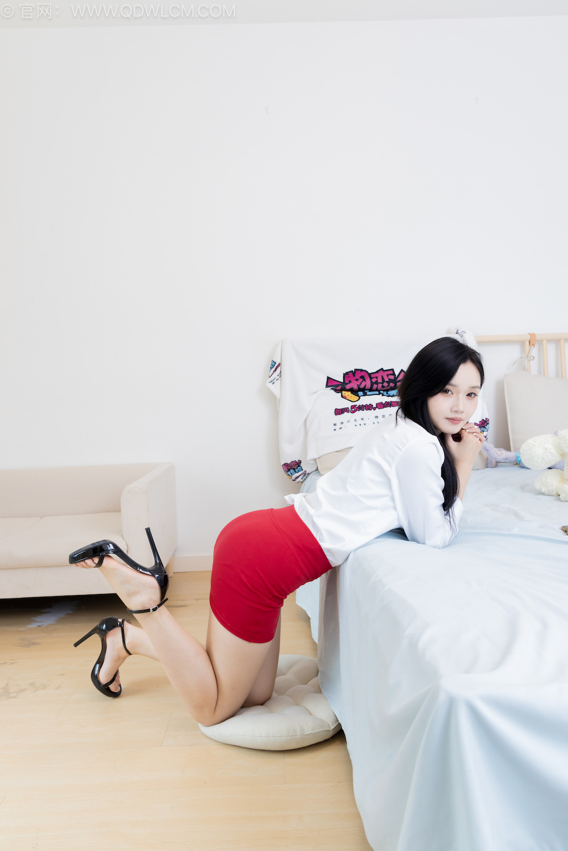 物恋传媒 - NO.2564期 《橙子》 高跟凉鞋[裸足穿鞋]，薄肉丝[脚尖加固款]，物恋传媒，物恋摄影映画