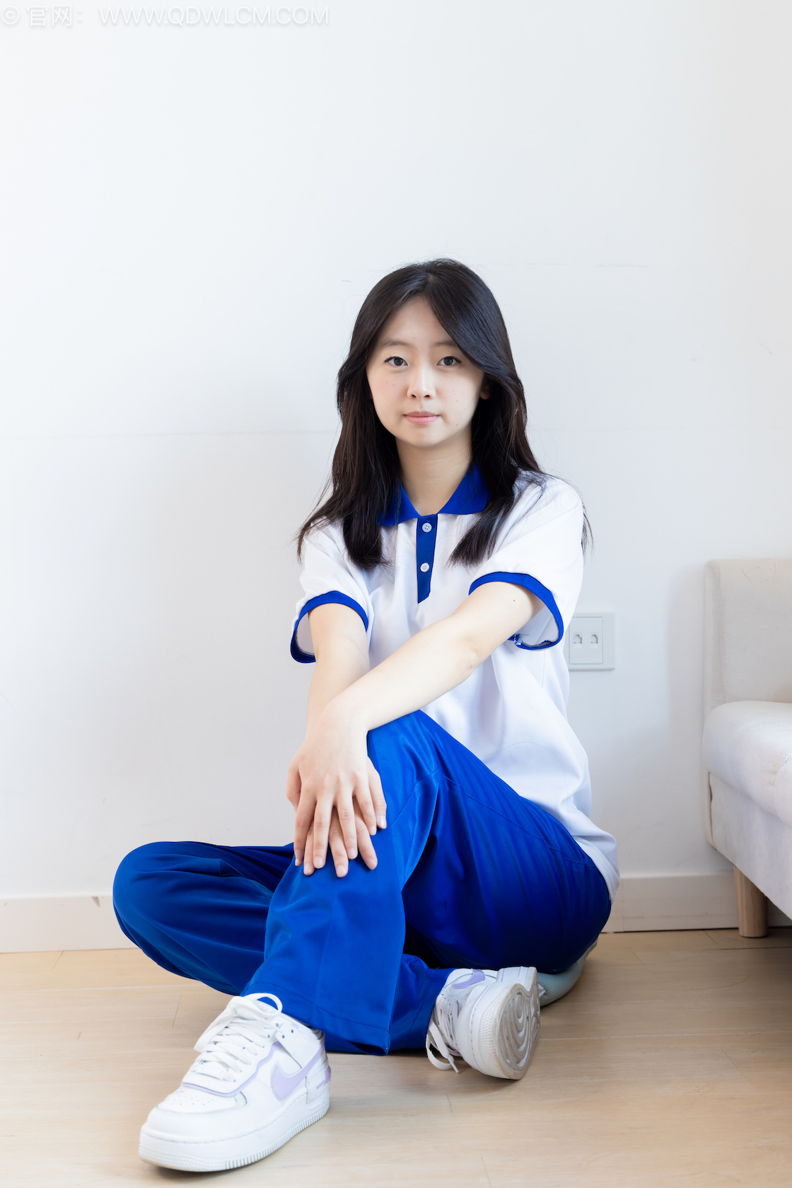 物恋传媒 - NO.2576期 《萌萌》 板鞋，白棉袜[高筒]，裸足，校服，物恋传媒，物恋摄影映画