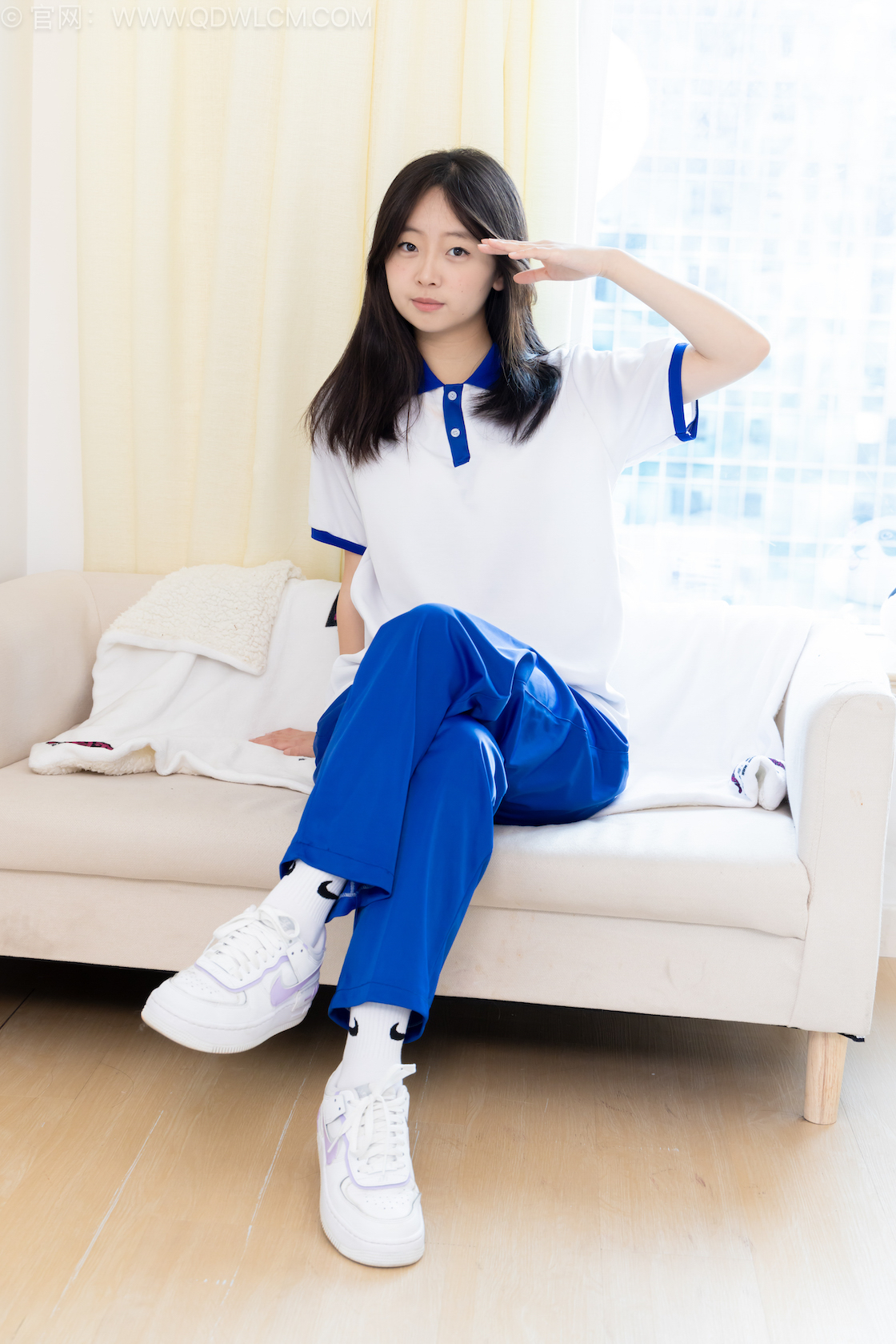 物恋传媒 - NO.2576期 《萌萌》 板鞋，白棉袜[高筒]，裸足，校服，物恋传媒，物恋摄影映画