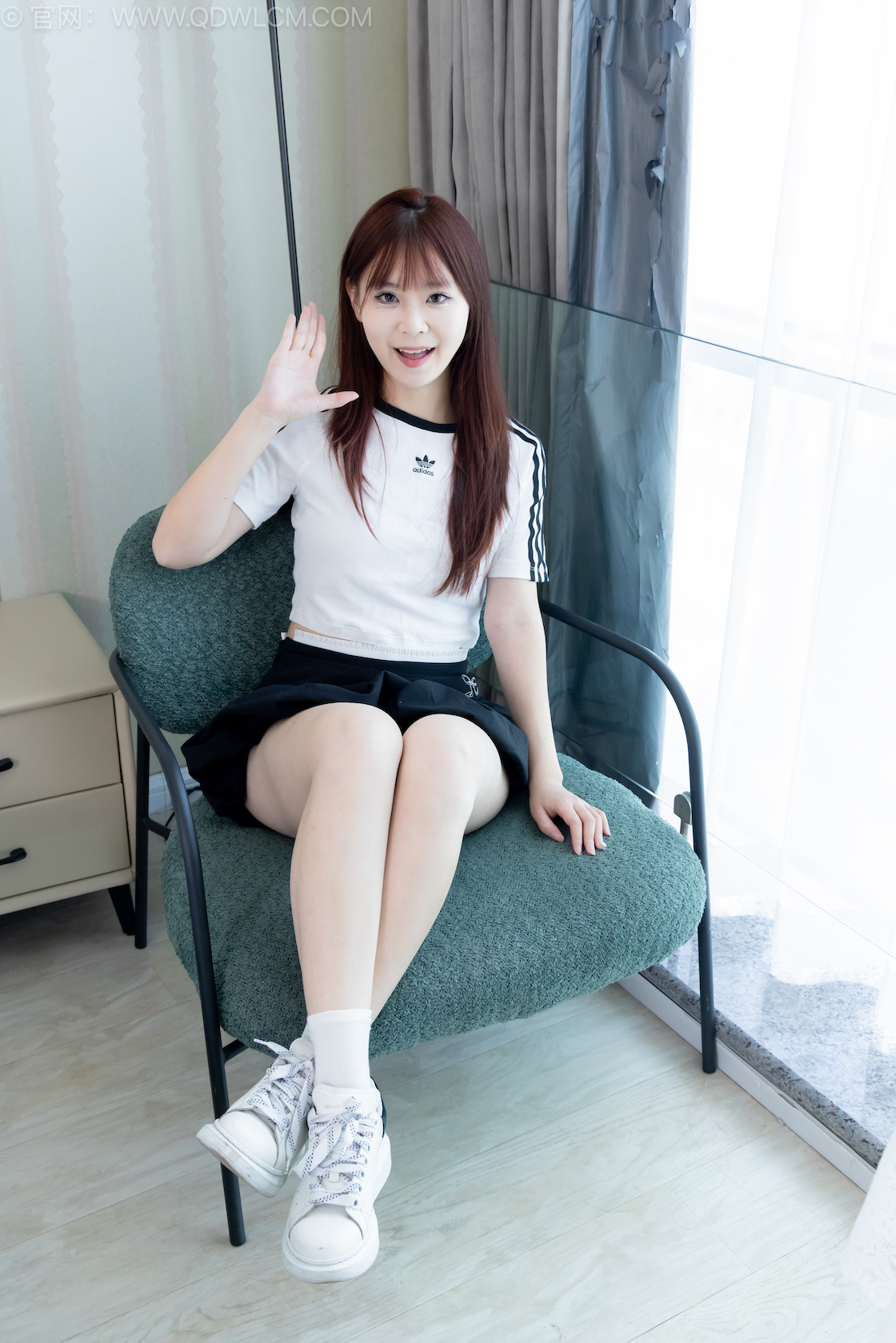 物恋传媒 - NO.2582期 《面面》 板鞋，纯白棉袜[高筒]，裸足，物恋传媒，物恋摄影映画