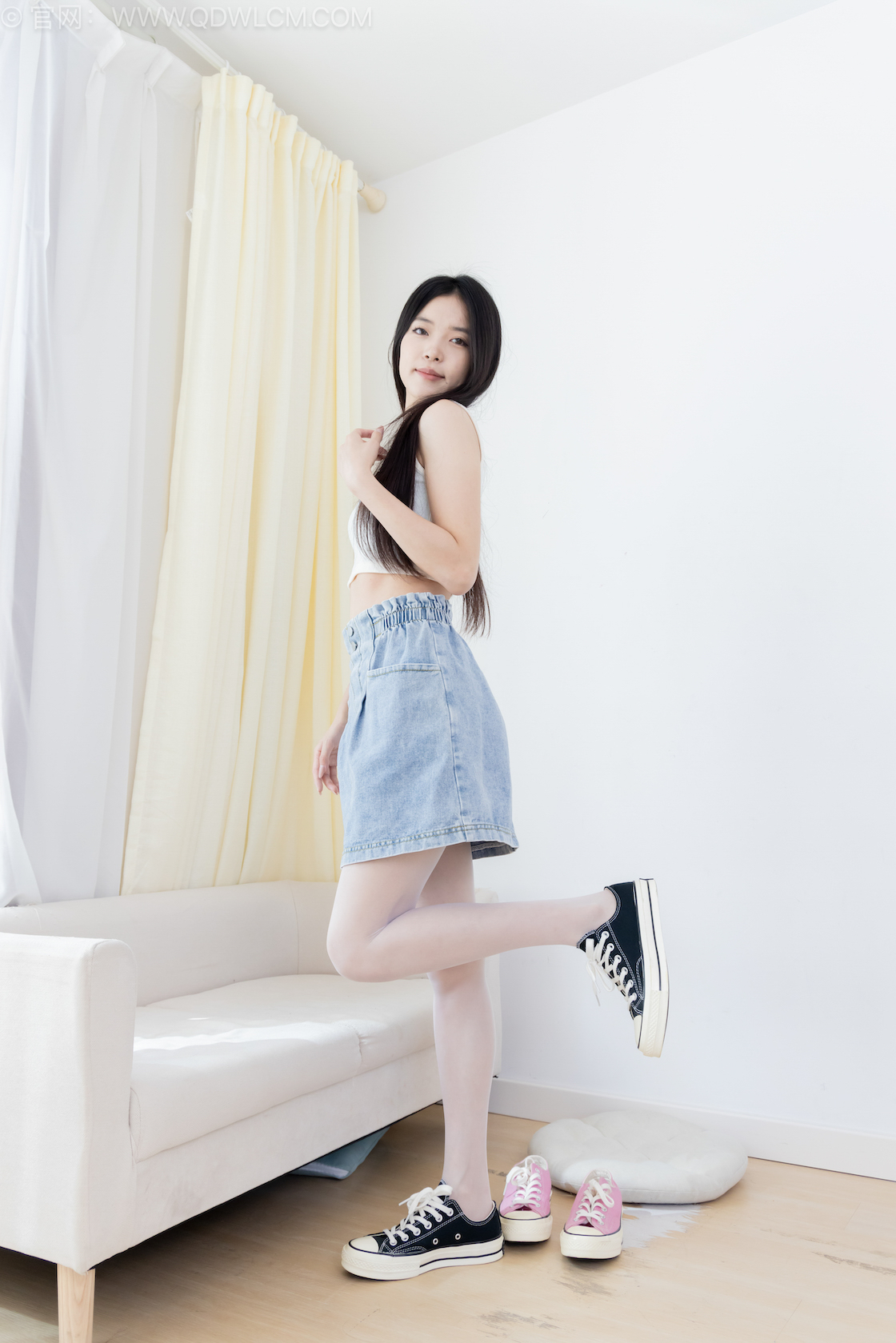 物恋传媒 - NO.2588期 《茯苓》 两双帆布鞋，薄白丝[脚尖加固款]，物恋传媒，物恋摄影映画