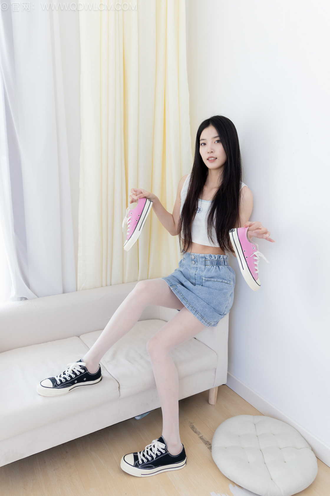 物恋传媒 - NO.2588期 《茯苓》 两双帆布鞋，薄白丝[脚尖加固款]，物恋传媒，物恋摄影映画