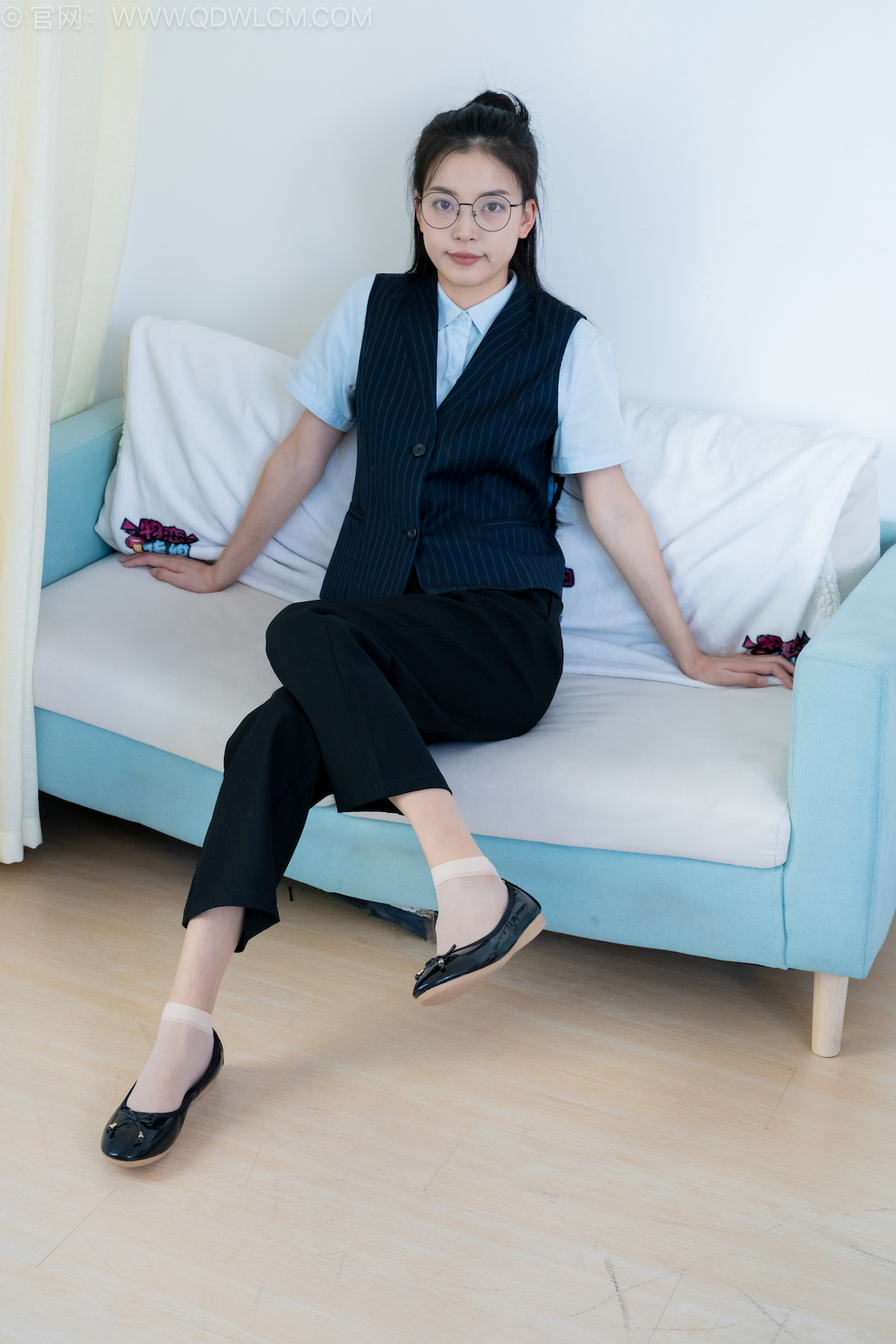 物恋传媒 - NO.2603期 《茯苓》 两双平底鞋，短肉丝[脚尖加固款]，短黑丝[脚尖加固款]，薄肉丝[脚尖微加固