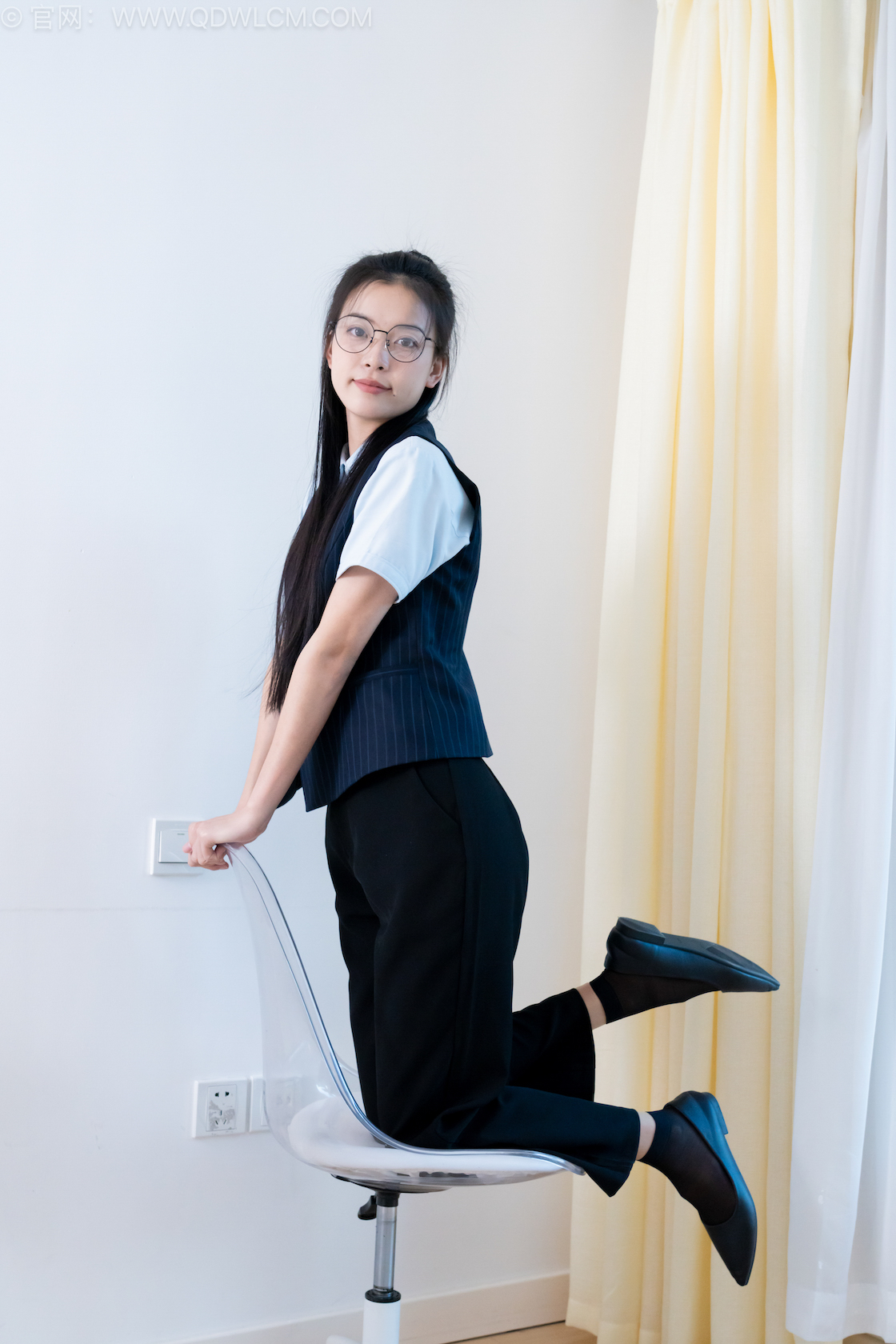 物恋传媒 - NO.2603期 《茯苓》 两双平底鞋，短肉丝[脚尖加固款]，短黑丝[脚尖加固款]，薄肉丝[脚尖微加固