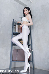 BEAUTYLEG - NO.2371 《Avril》 腿模 [37P]