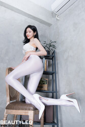 BEAUTYLEG - NO.2371 《Avril》 腿模 [37P]