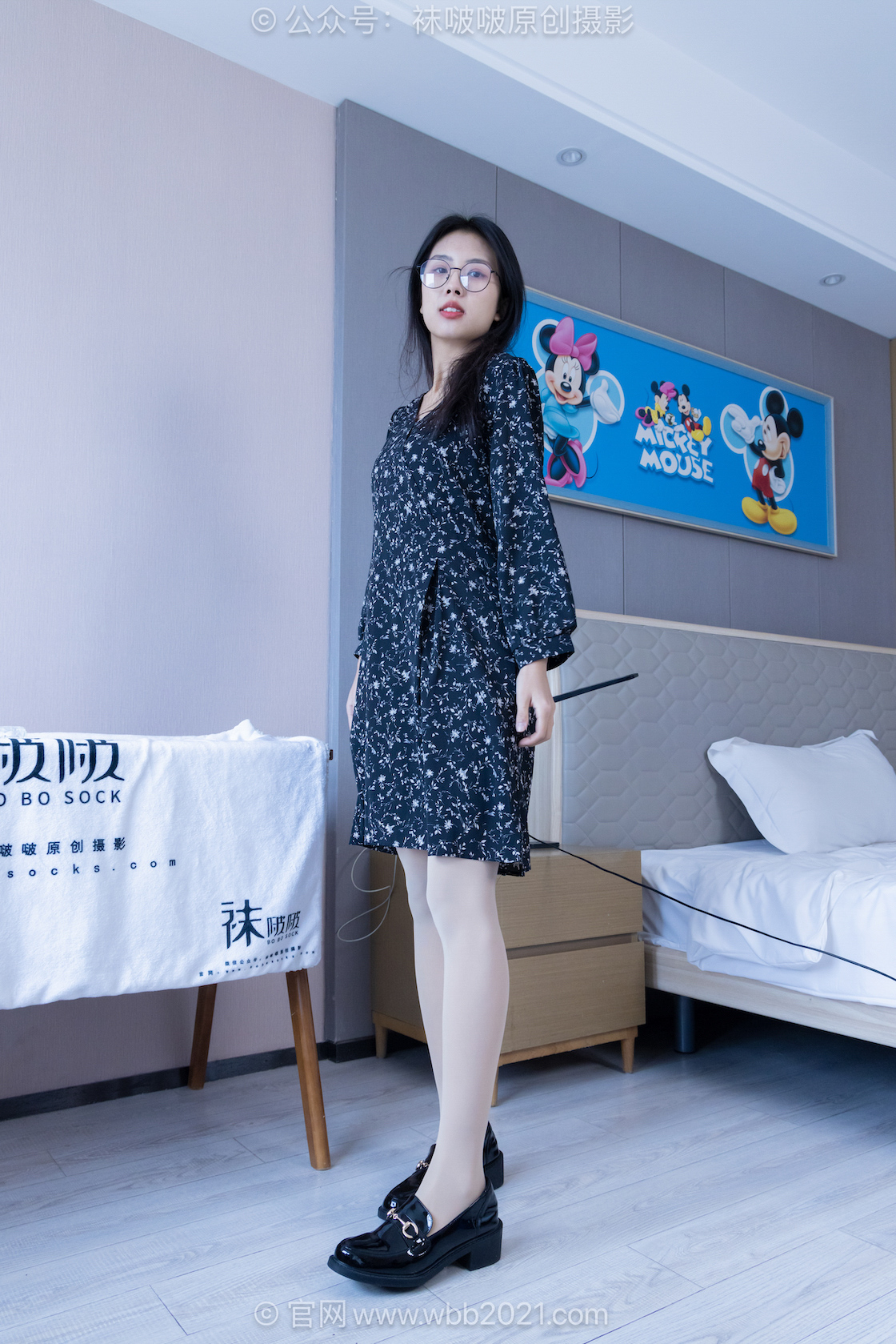 袜啵啵 积分限定作品 - NO.047期 《奶油》 皮鞋，厚肉丝，老头乐挠脚剧情[仅花絮版]