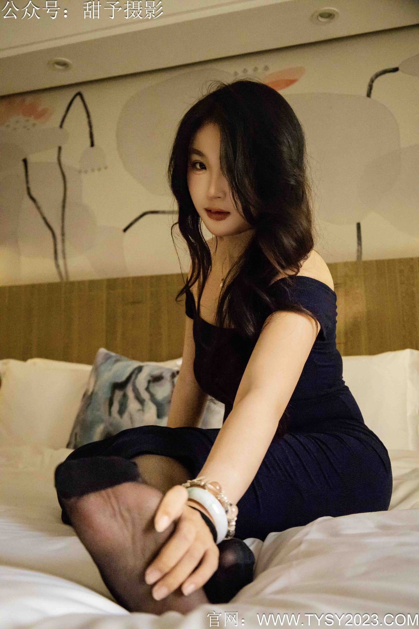 甜予摄影 - NO.341期 《奶雾》 高跟鞋，丝袜