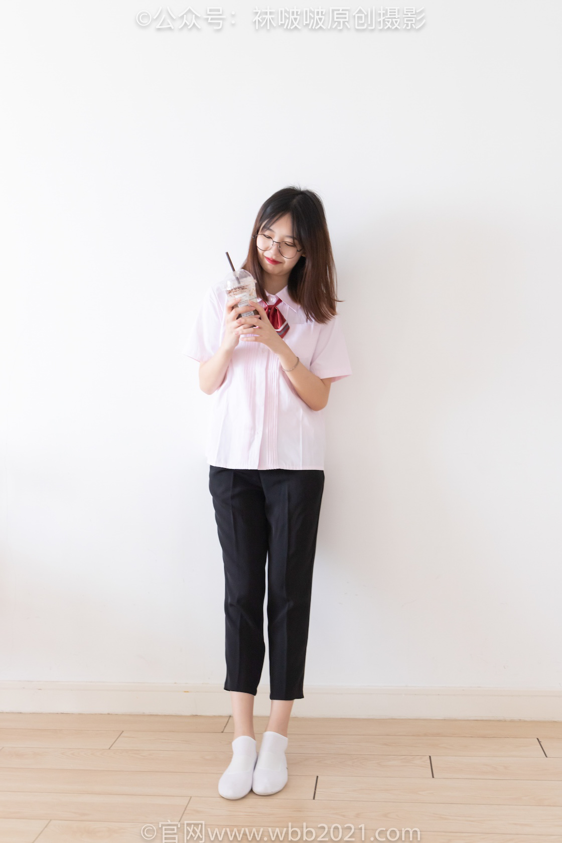 袜啵啵 积分限定作品 - NO.043期 《小甜豆》 校服，平底布鞋，白棉袜，裸足