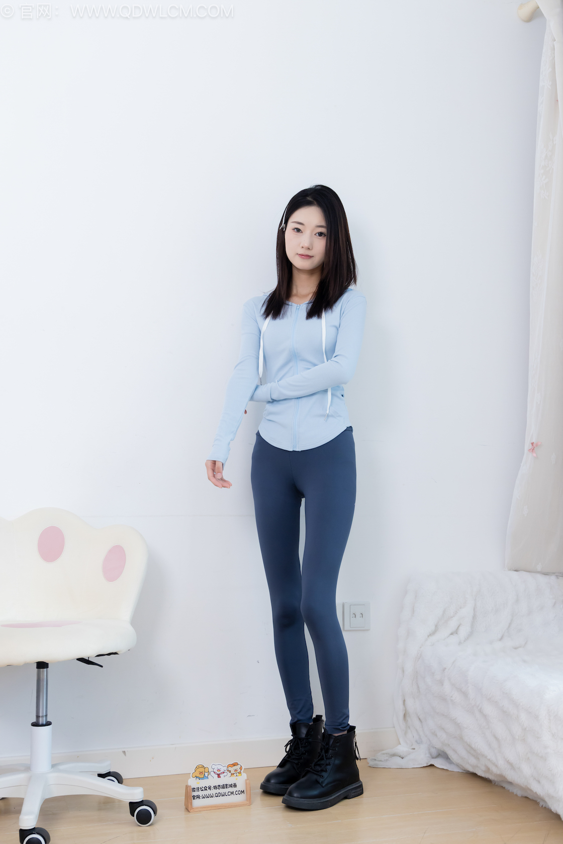 物恋传媒 - NO.2812期 《沉香》 短靴，白棉袜[高筒]，白船袜，湿袜子剧情，瑜伽裤