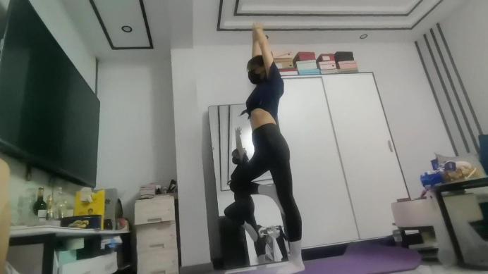 蝎子姐姐 瑜伽馆白袜女教练 [17分26秒]