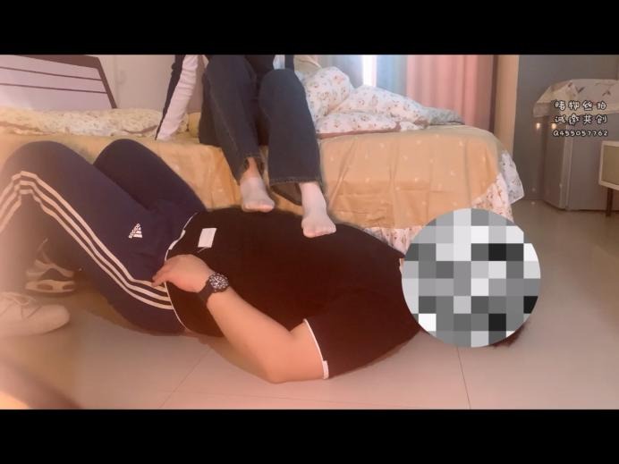 女王女主 睹物私拍第二部《肥宅猥琐哥跟踪裤里丝被发现》 [48分56秒]