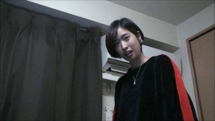 crush D-209日本美女大学生短裙阿迪小白鞋碾踩食物（三合一合集） [9分43秒]
