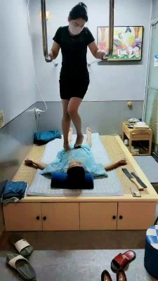 直播视频 《泰丽》按摩店技师变主人玩SM踩踏 [48分56秒]