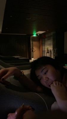 直播视频 《橘子没熟》开发素人小姐姐闻袜子/臭脚 [30分19秒]
