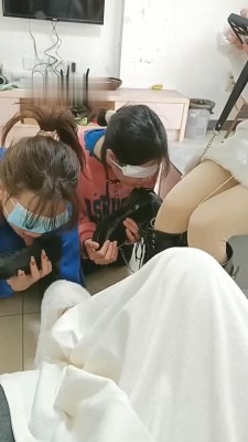 直播视频 《爱可呀》开发素人考研学姐调双母畜《下》 [30分19秒]