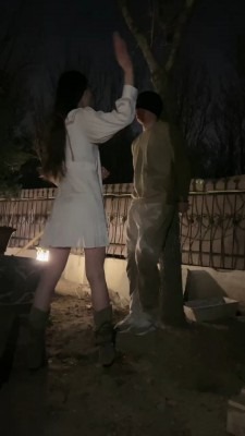 直播视频 《阮芷大人》捆绑树上强制耳光/踢踹/重口-舔脏鞋底吃泥巴 [48分56秒]
