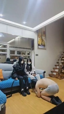 直播视频 《上头姐妹团》双S-素人学生主-脏鞋臭袜气味辱 [30分19秒]