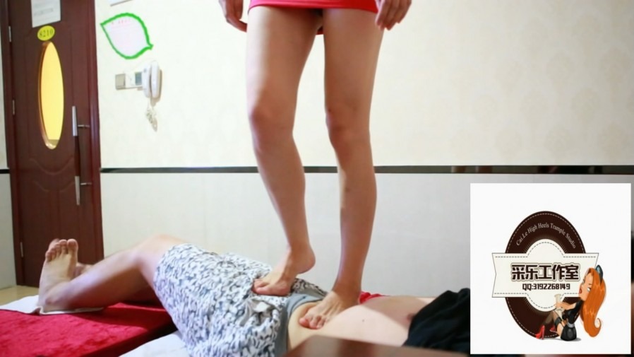 采乐工作室 （采乐GIF）再次沐足房里被女经理超高跟踩踏 [48分56秒]