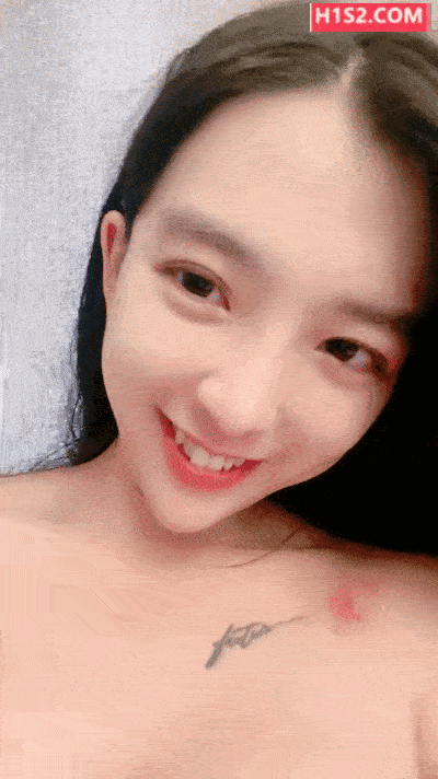 [度盘]甜美网红小姐姐《喝个椰宝》美乳多毛肥穴掰开特写 [1+335M] [-]