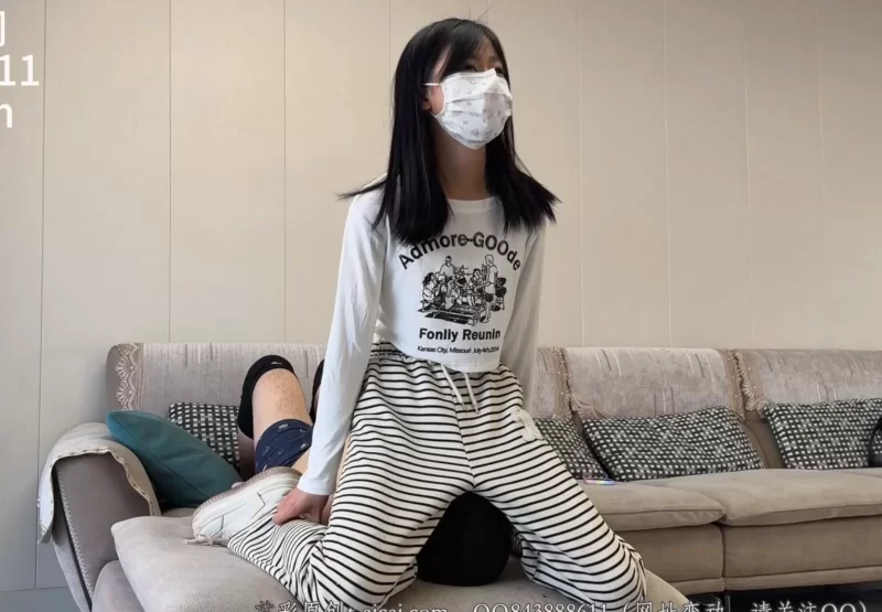 精神小妹 系列  足控 舔脚 调教 个个美女玉足（已补链） [34v-15.5GB]