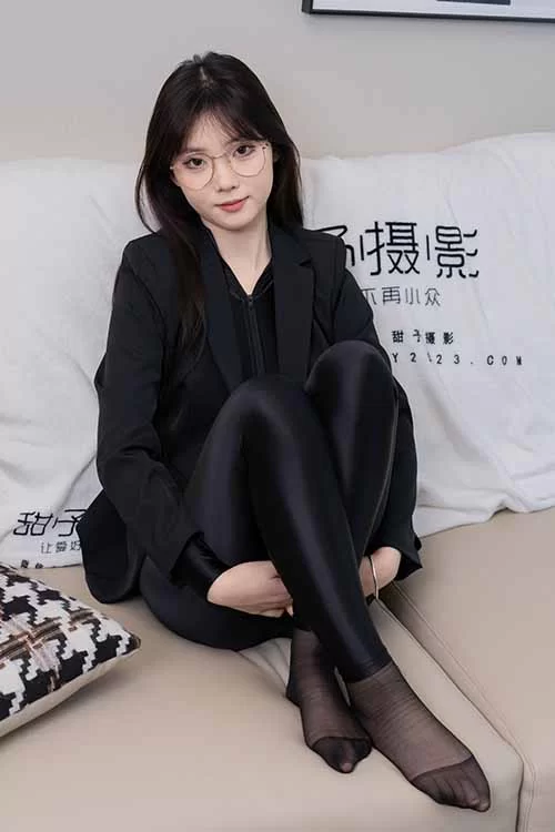 甜予摄影-璇璇-性感皮裤长靴黑丝美腿 [127P1V-1.9G百度网盘] [127p1v-1.9GB]