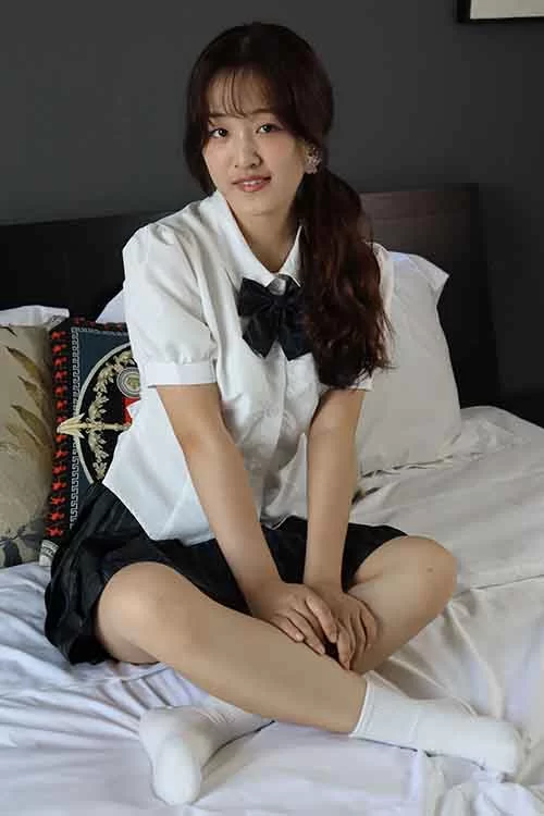 绮梦摄影-以凡-可爱JK制服超短裙棉袜[304P1V-1.7G百度网盘] [304p1v-1.7g]
