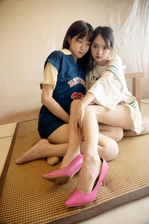 IMZSOCK爱美足-茜茜&海椒-双人性感丝袜TK [24P2V-2.7GB]