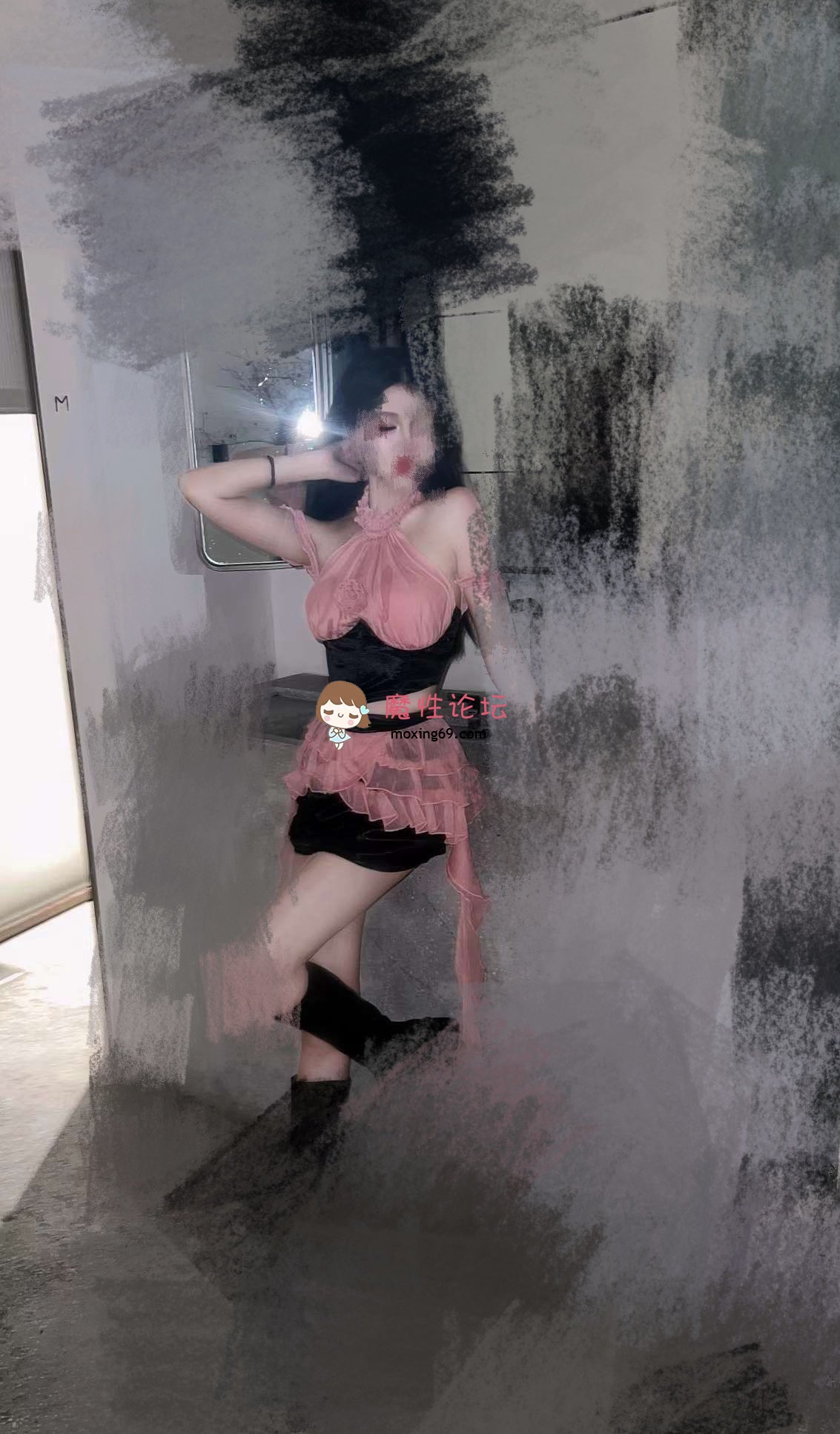 二次元COS约啪大师Maniacccccc，漫展结束就被金主拉去酒店深喉爆肏补充蛋白质[83V103P25.5G] [-]