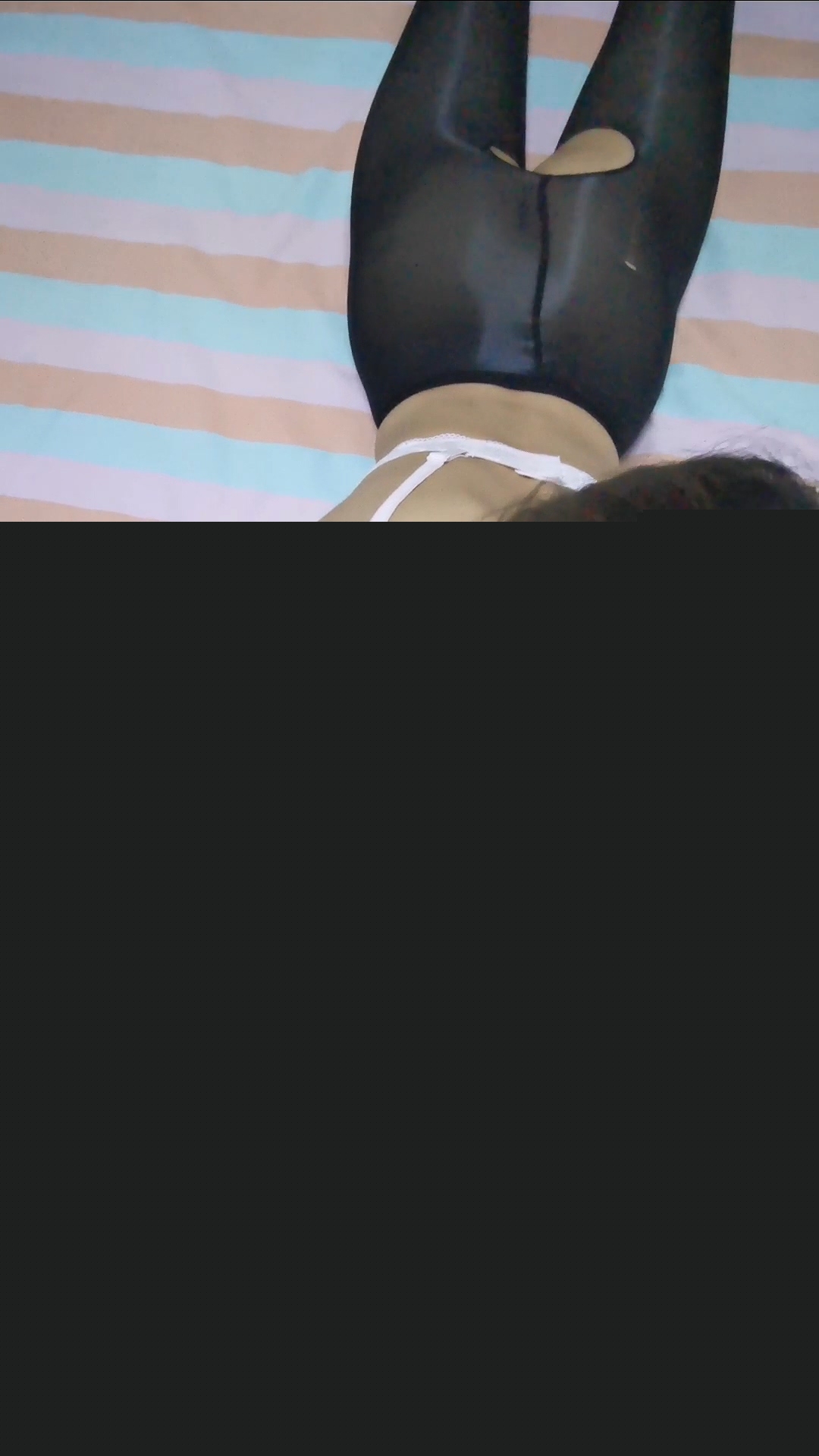 兄弟和前女友的啪啪视频流出[36V5.30G度盘] [-]