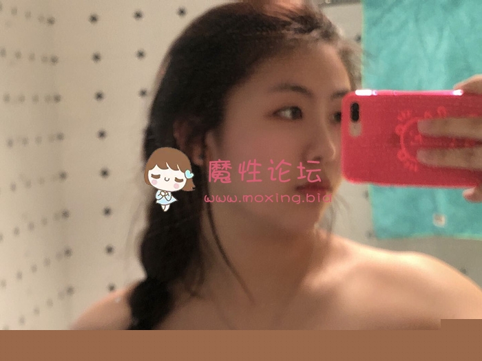 《前女友》分手后流出的51套情侣《92V+438P/2G》《度盘》 [-]