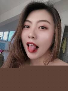 泄露前女友照片，照片居多，有部分小视频《1.03G/百度云》 [-]