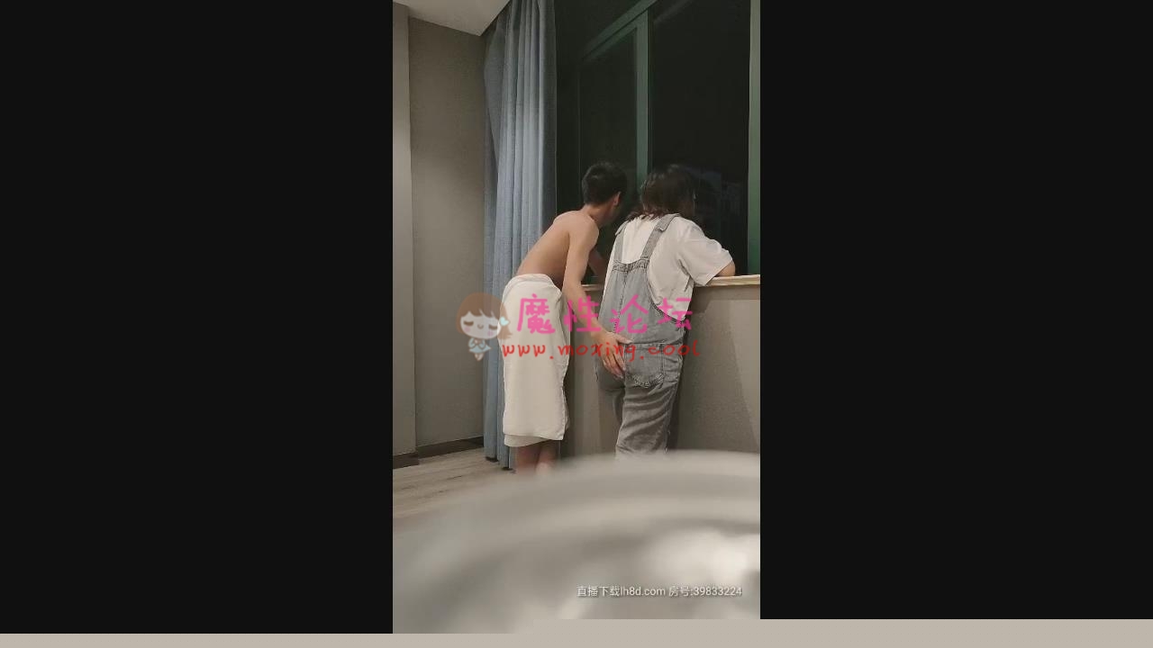 前女友,一边被草一边和男友打电话对白刺激《1v1.23g百度云》 [-]