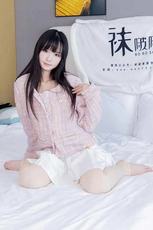 袜啵啵-甜甜圈-白棉袜、肉色踩脚袜超短裙美腿 [150p1v-1.5GB]