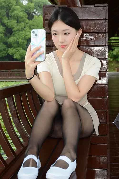 初夏女神-环环~可爱超短裙黑丝美腿[120P1V 0.9G百度网盘] [120p1v-0.9GB]