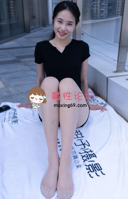 甜予摄影-思思-热裤白棉袜肉丝美腿 [128P1V-1.46G百度网盘] [-]